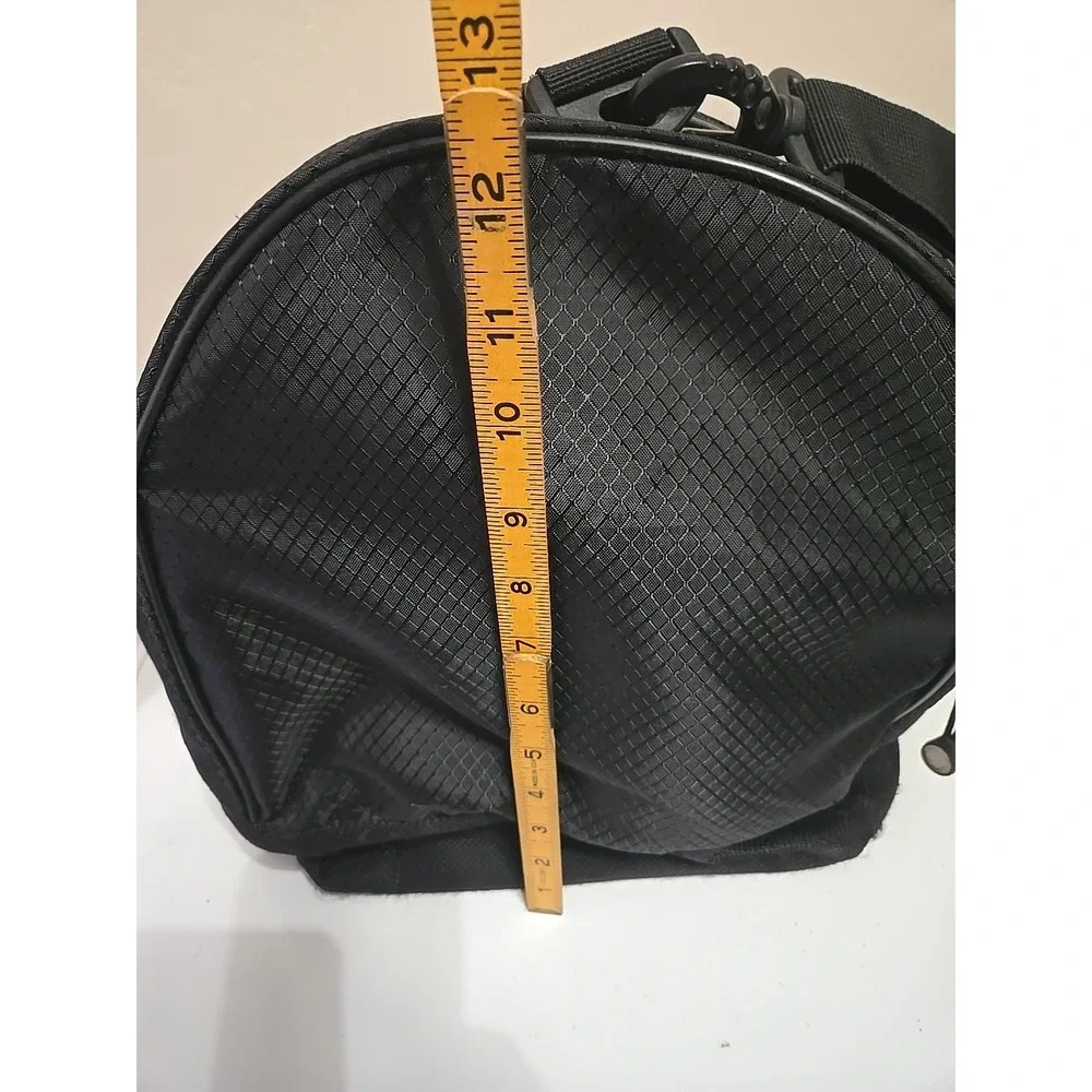 TaylorMade Golf Duffle Bag Black Walden Ponds Logo Travel Overnight Gym‎ Bag L